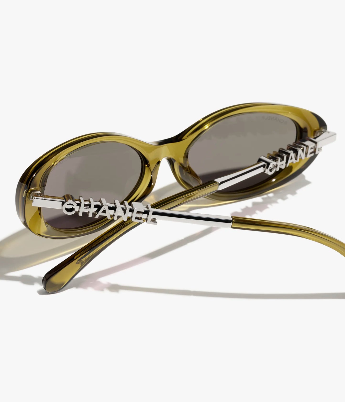 Chanel Oval Acetato