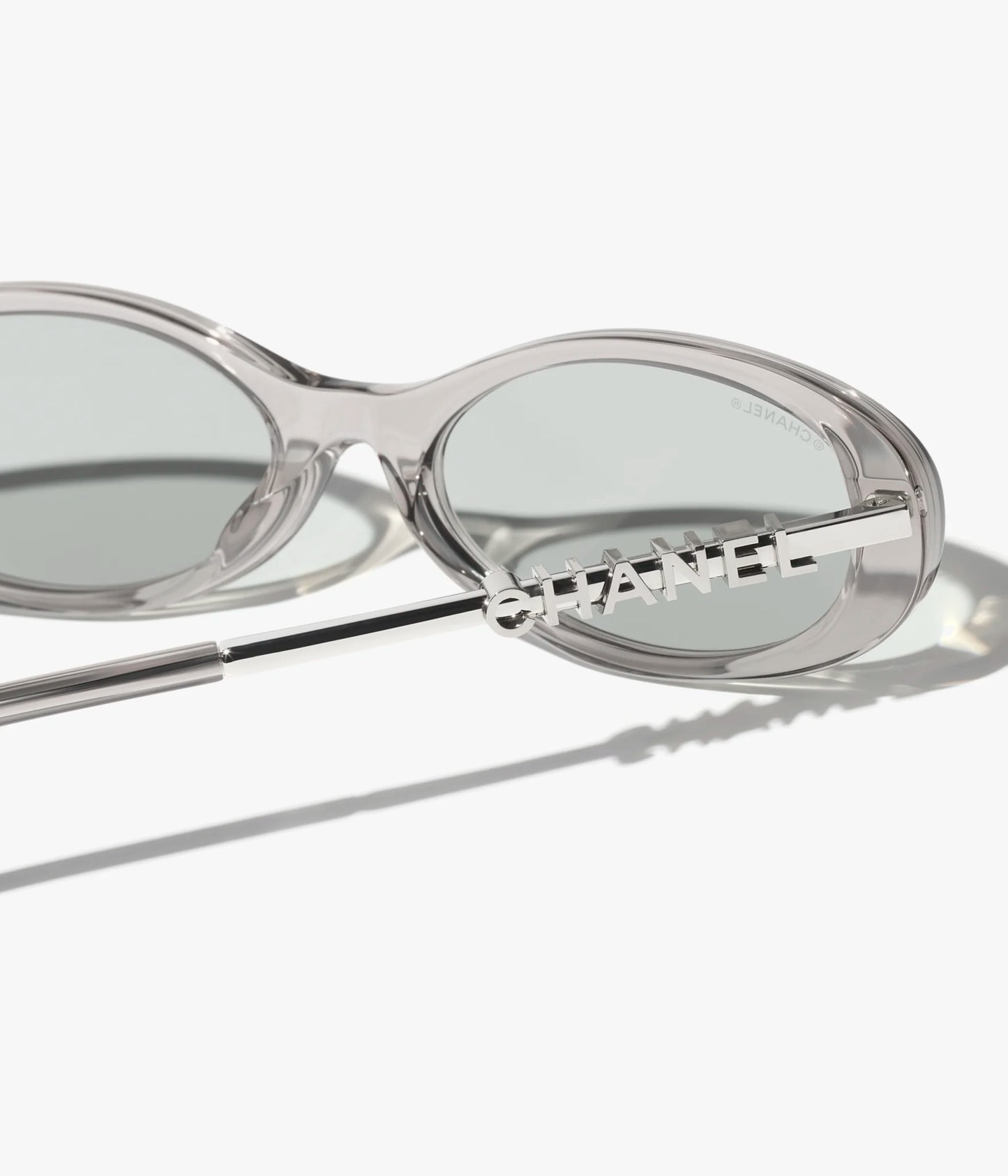 Chanel Oval Acetato